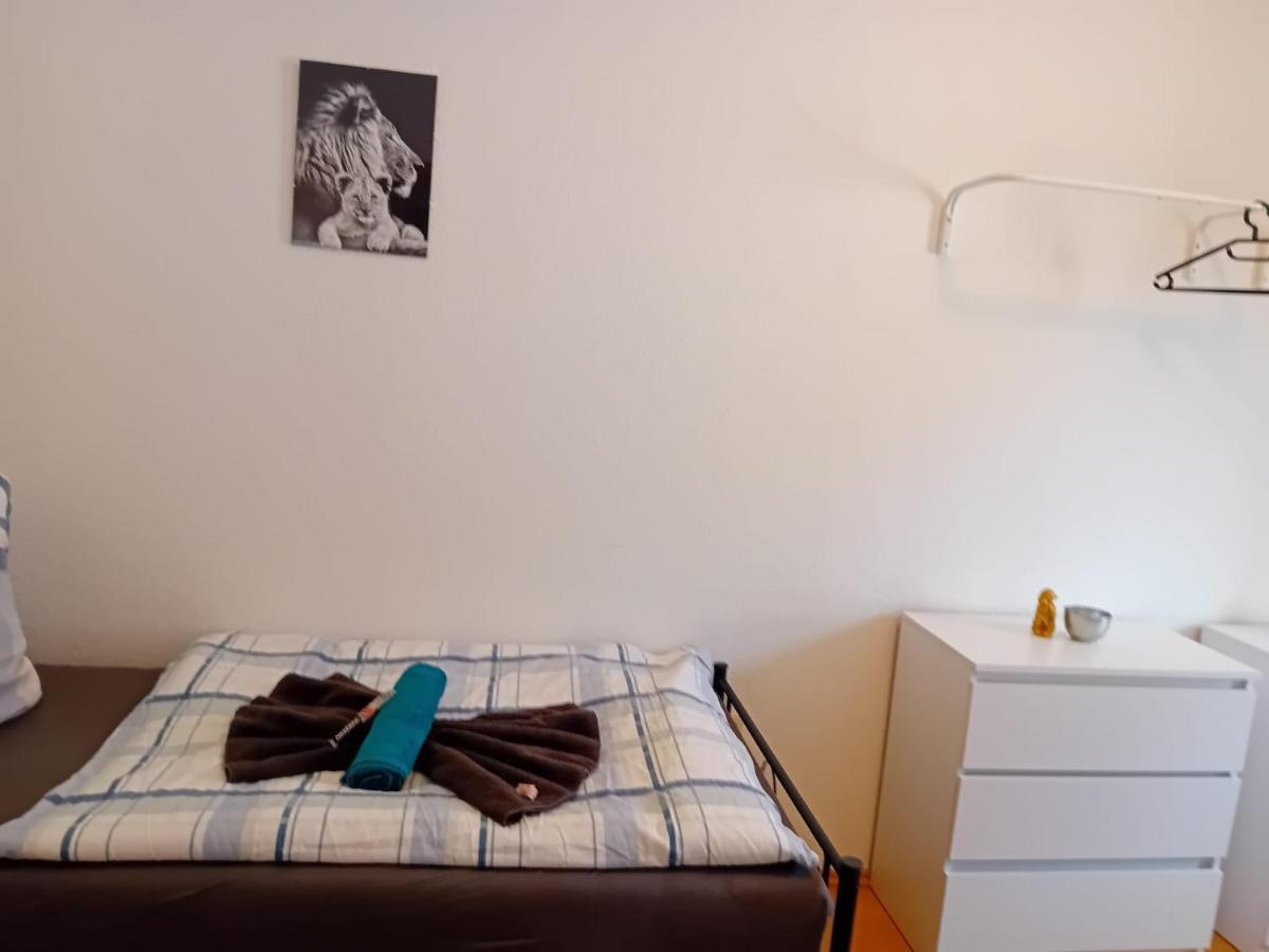 Stellas Monteurwohnungen Werdau Buitenkant foto