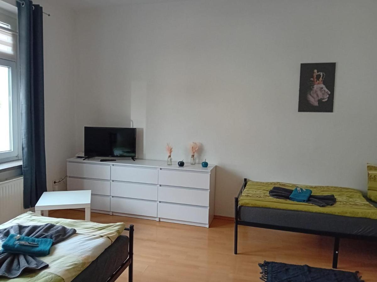 Stellas Monteurwohnungen Werdau Buitenkant foto